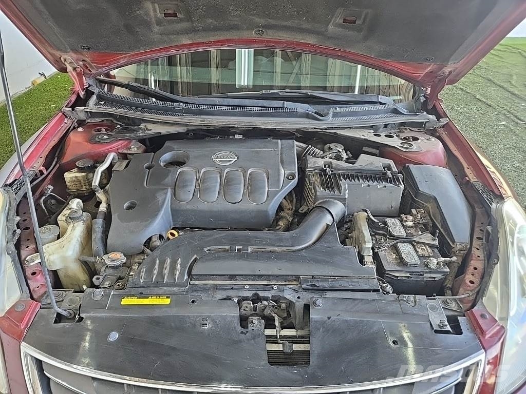 Nissan Altima Voiture