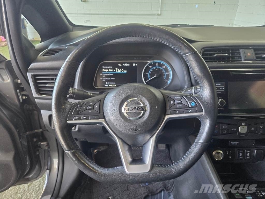 Nissan LEAF Voiture