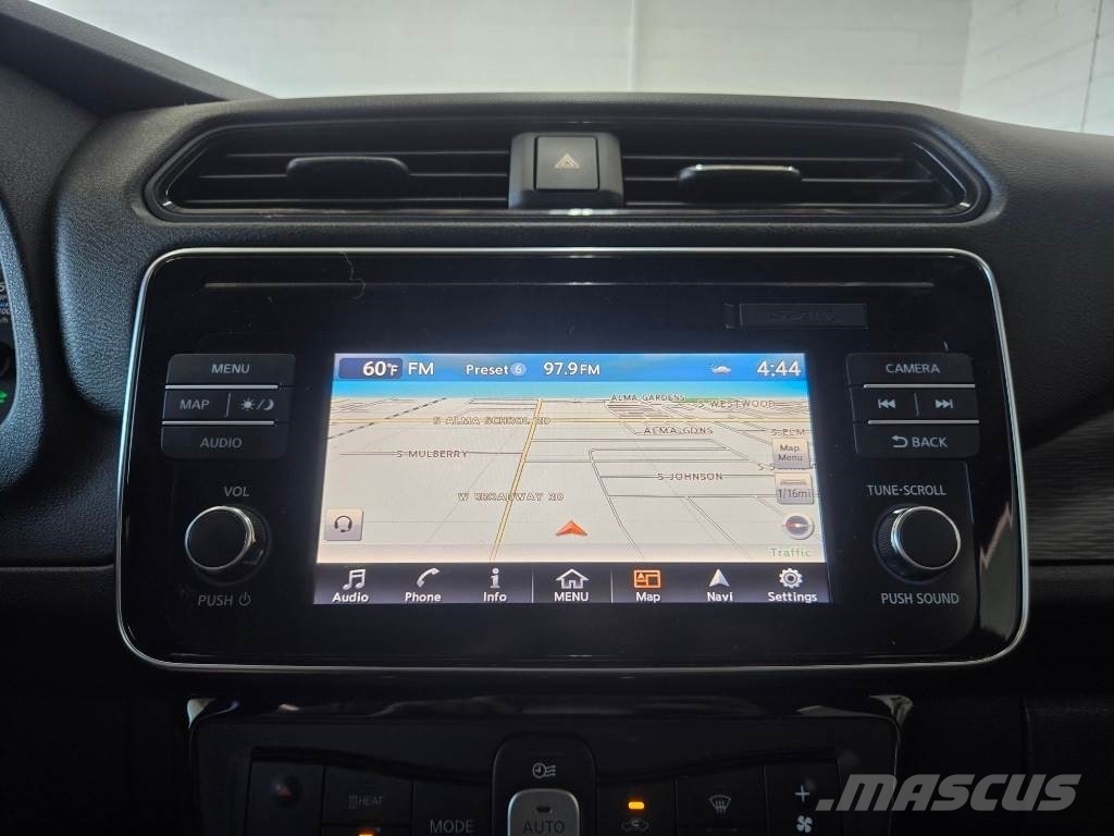 Nissan LEAF Voiture