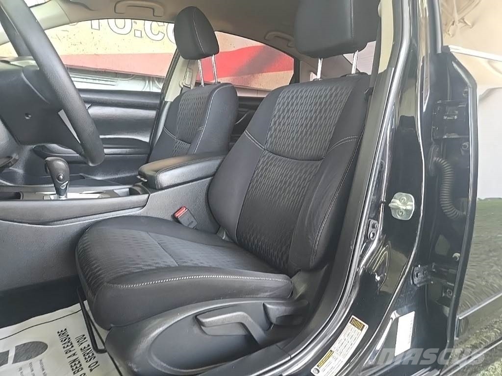 Nissan Altima Voiture