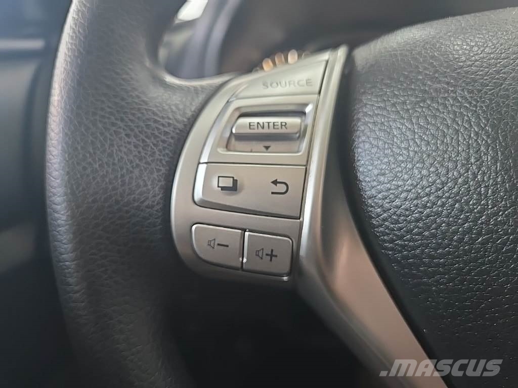 Nissan Altima Voiture