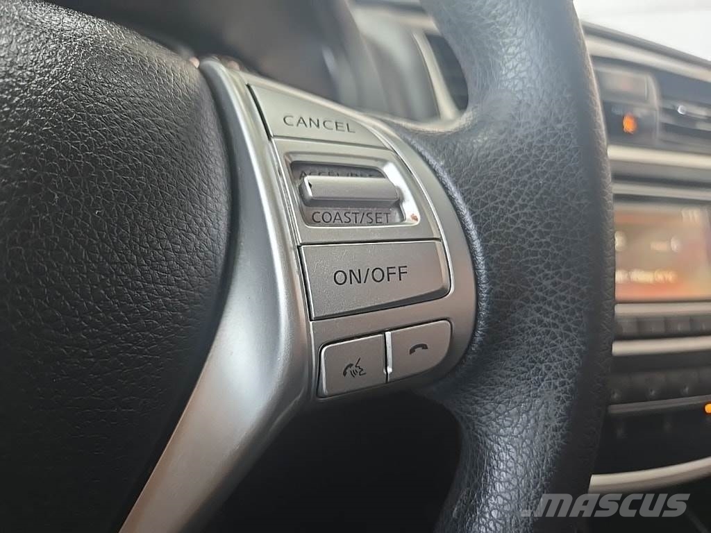 Nissan Altima Voiture