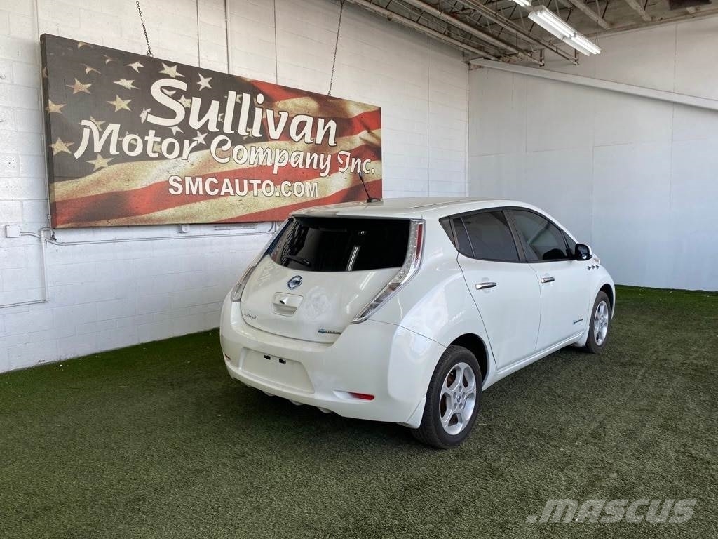 Nissan LEAF Voiture