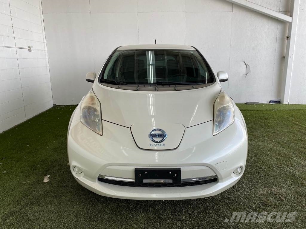 Nissan LEAF Voiture