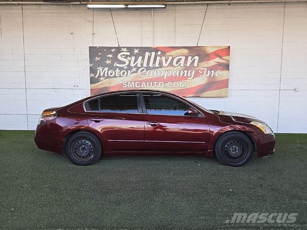 Nissan Altima Voiture