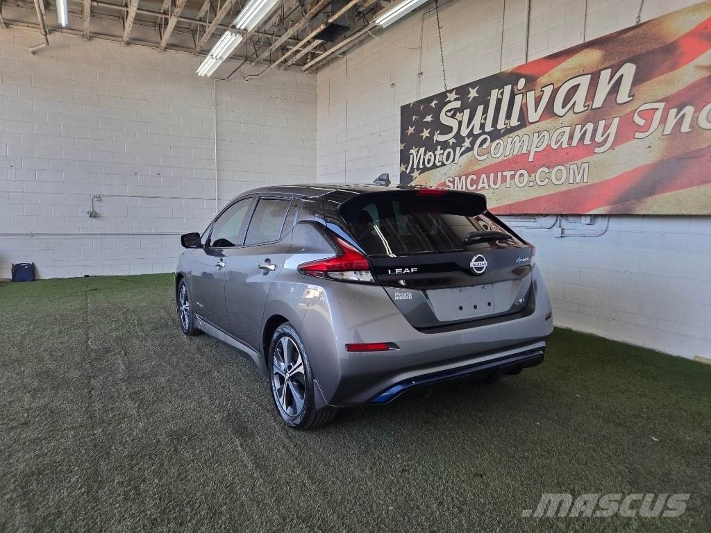 Nissan LEAF Voiture