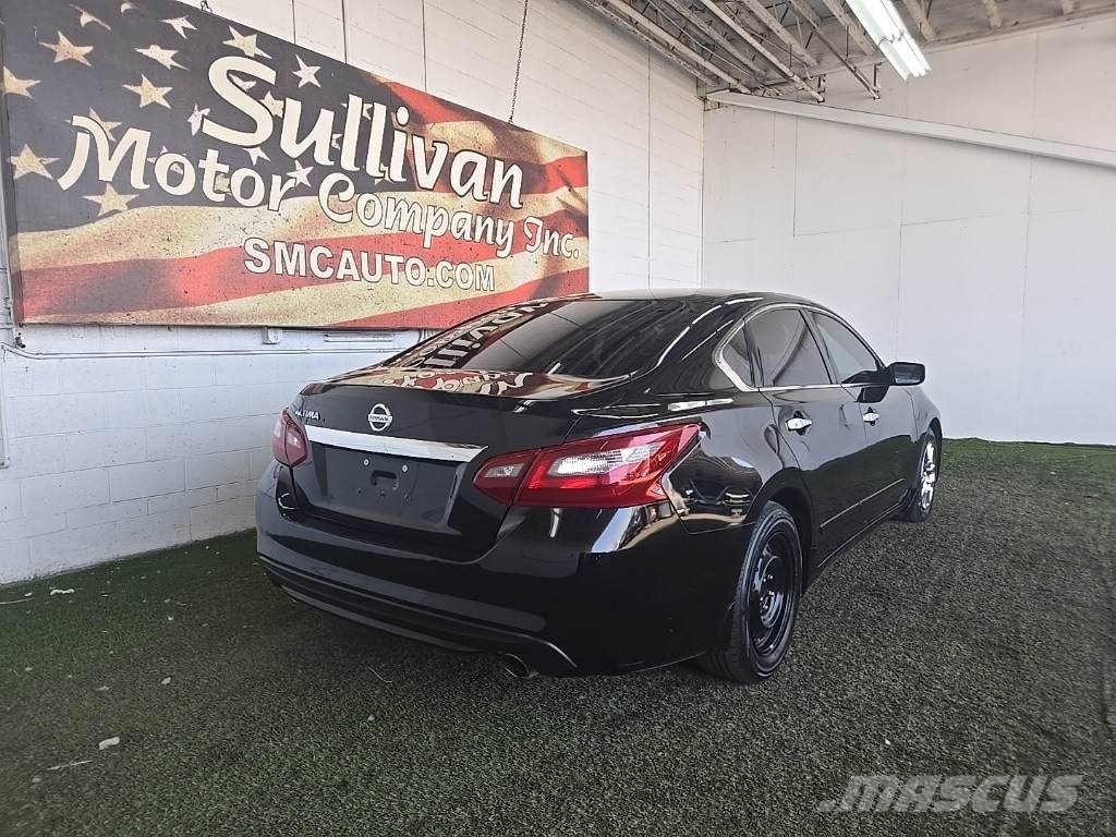 Nissan Altima Voiture