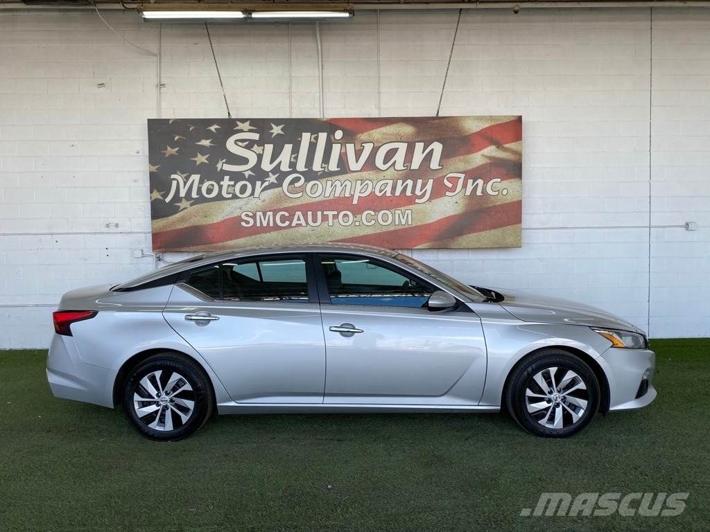 Nissan Altima Voiture