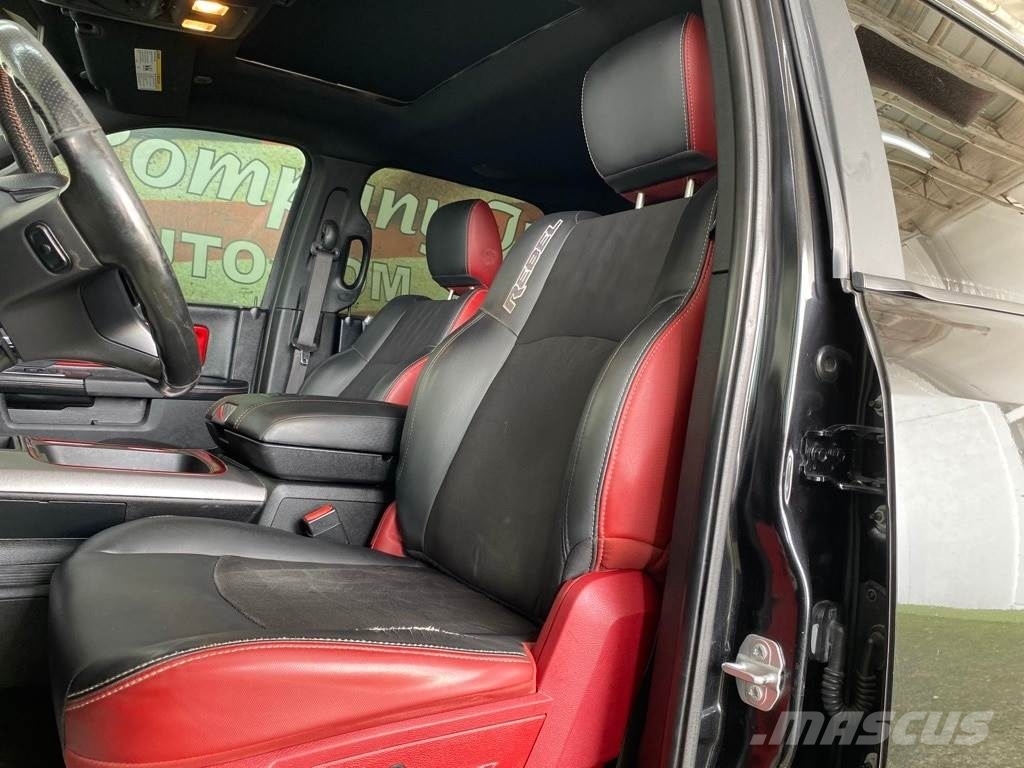 RAM 1500 شاحنات خفيفة/مفصلية الجوانب