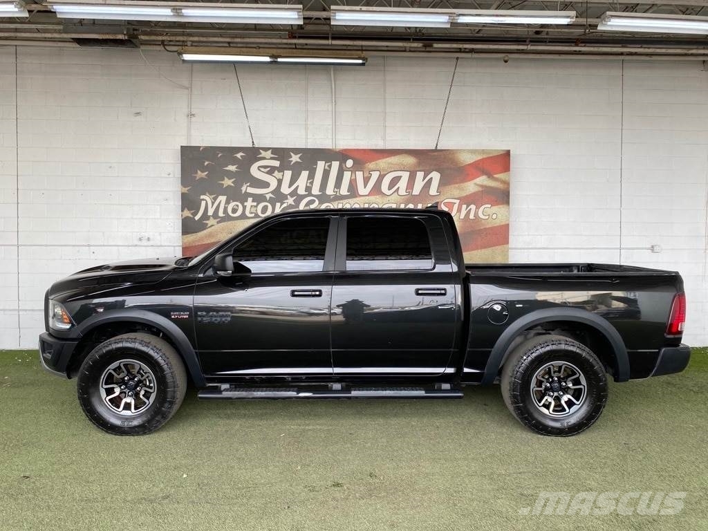 RAM 1500 شاحنات خفيفة/مفصلية الجوانب