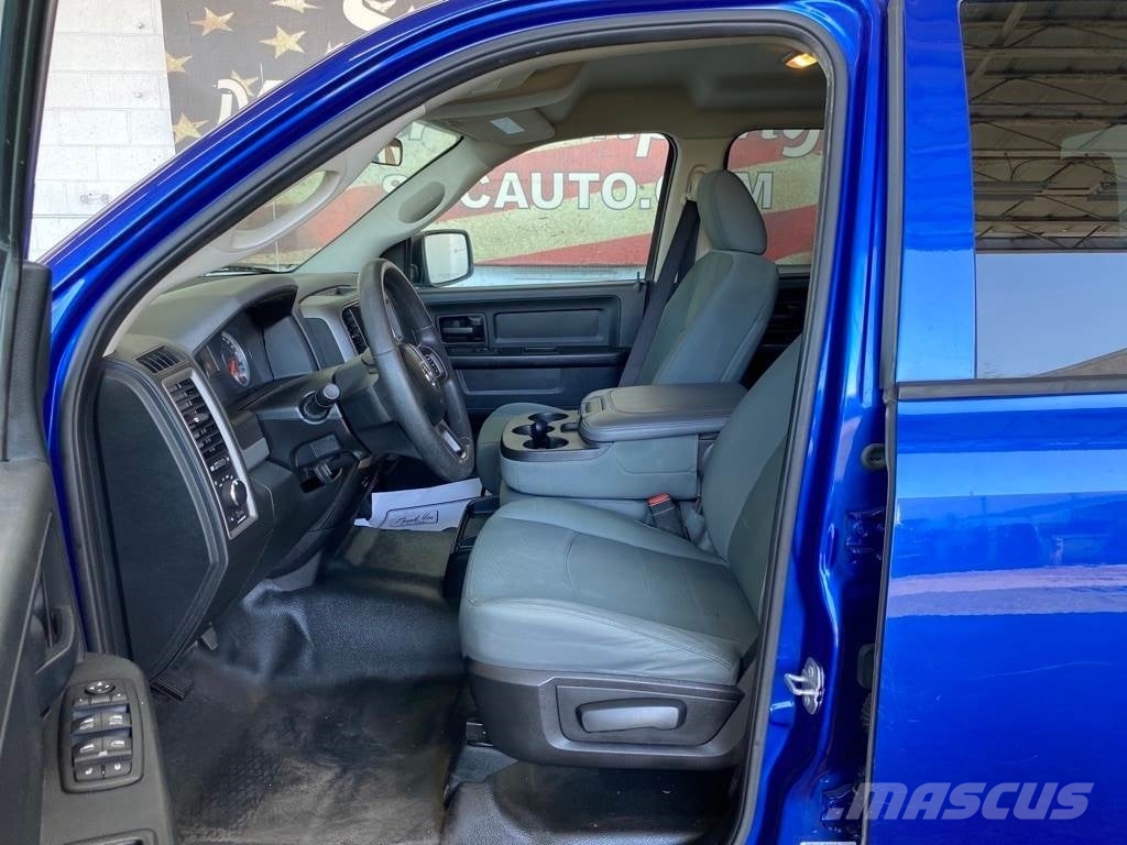 RAM 1500 شاحنات خفيفة/مفصلية الجوانب