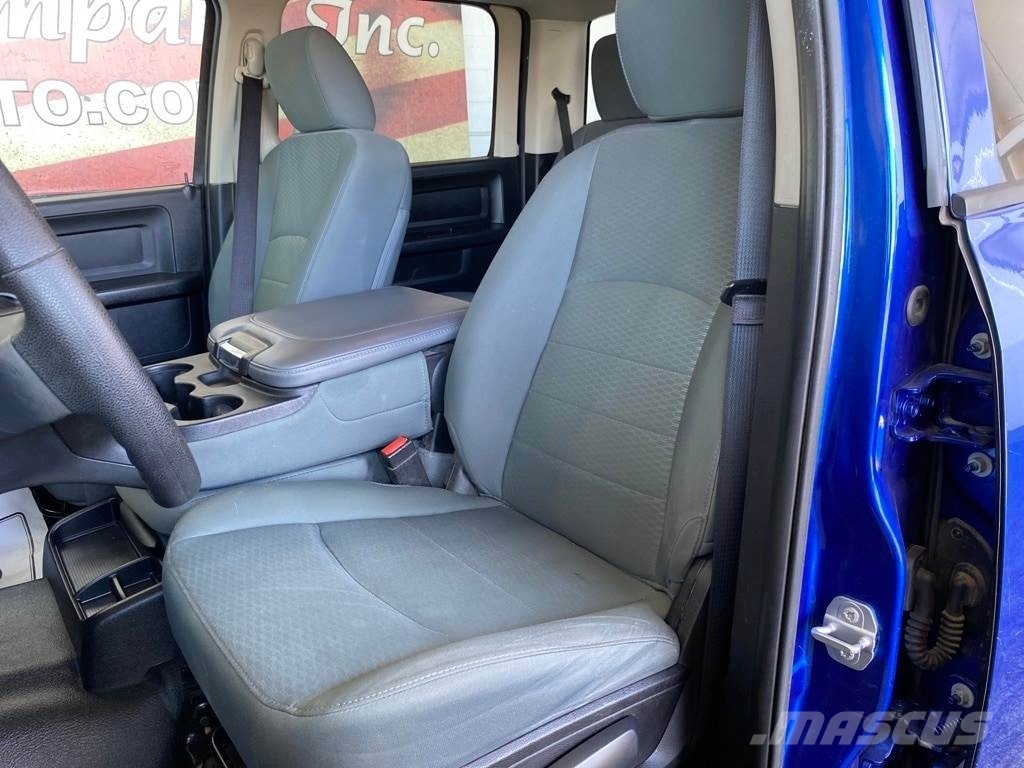 RAM 1500 شاحنات خفيفة/مفصلية الجوانب