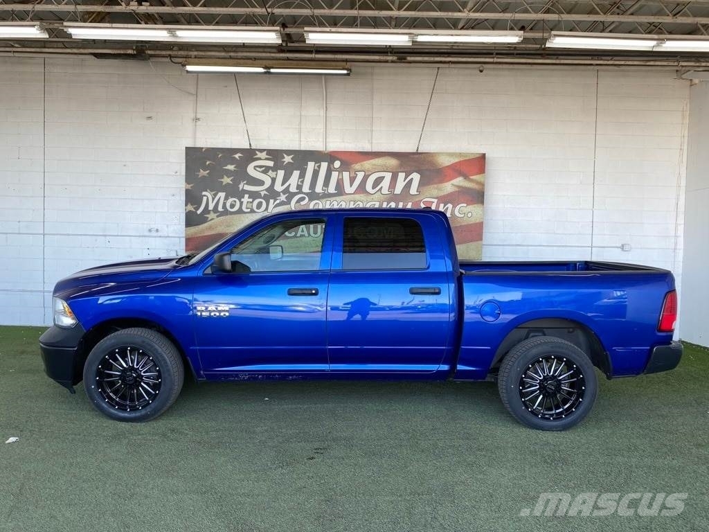 RAM 1500 شاحنات خفيفة/مفصلية الجوانب