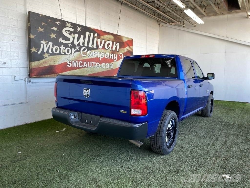RAM 1500 شاحنات خفيفة/مفصلية الجوانب