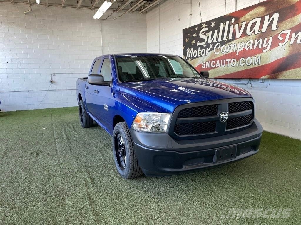 RAM 1500 شاحنات خفيفة/مفصلية الجوانب
