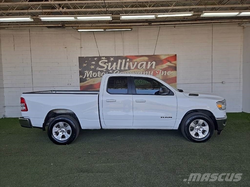 RAM 1500 شاحنات خفيفة/مفصلية الجوانب