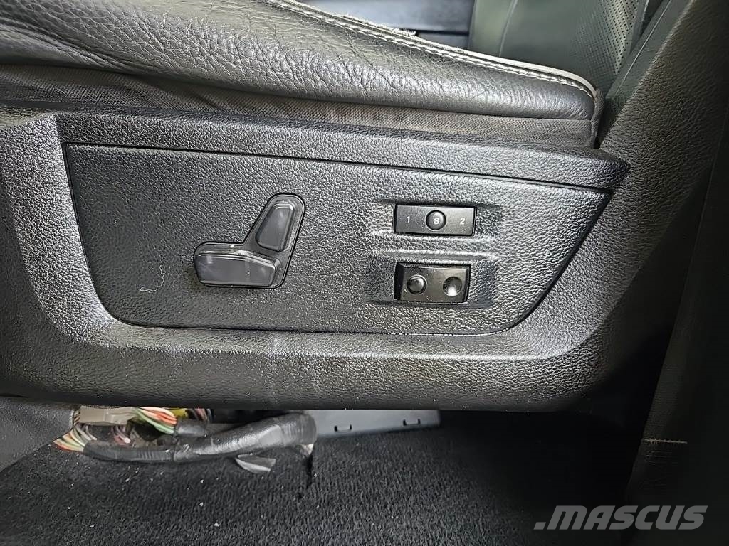 RAM 1500 شاحنات خفيفة/مفصلية الجوانب