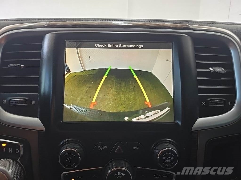 RAM 1500 شاحنات خفيفة/مفصلية الجوانب