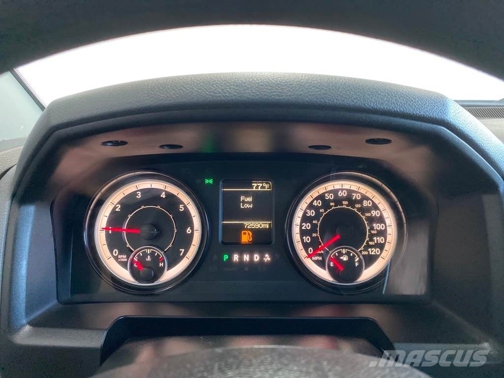 RAM 2500 شاحنات خفيفة/مفصلية الجوانب