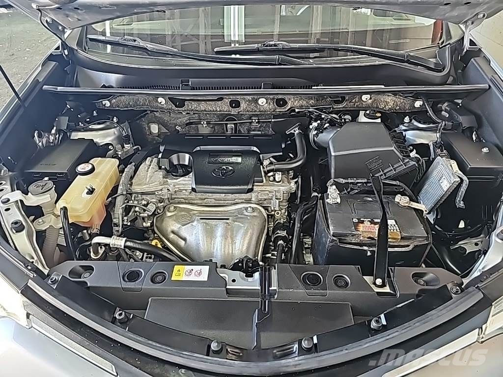 Toyota RAV4 자동차