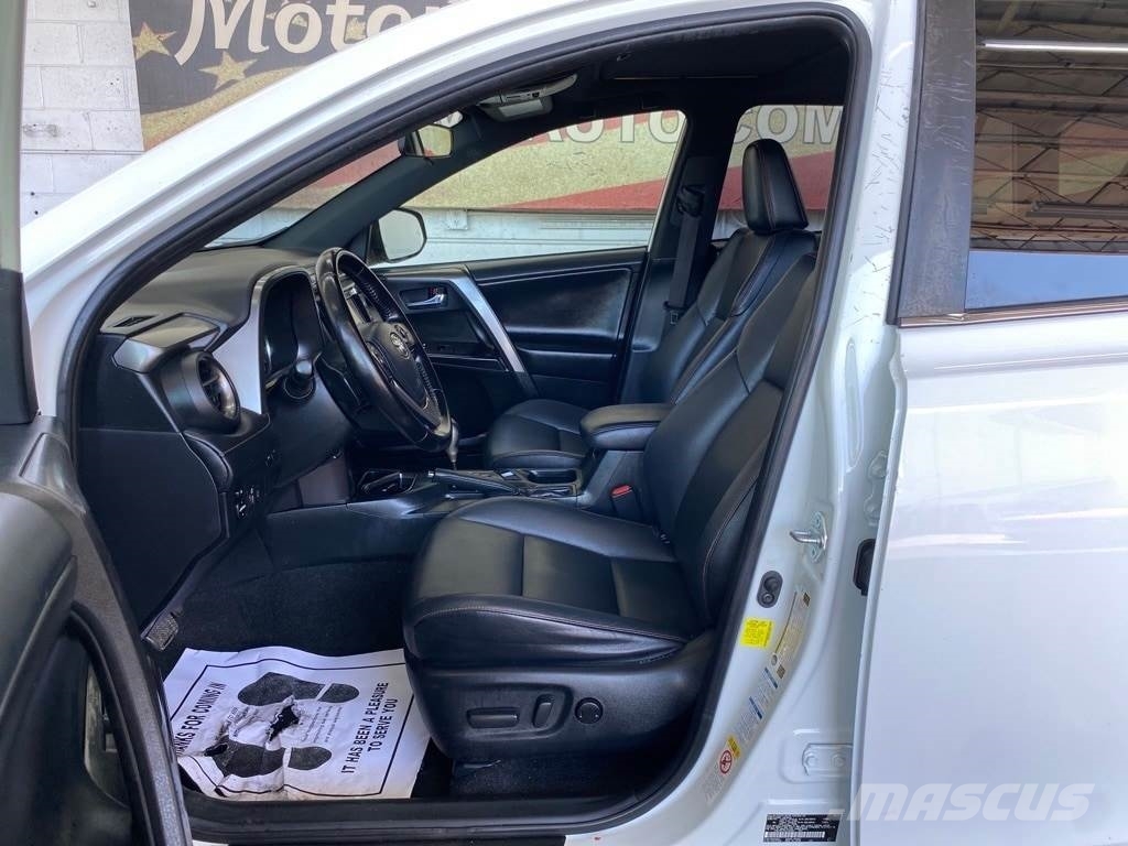 Toyota RAV4 سيارات