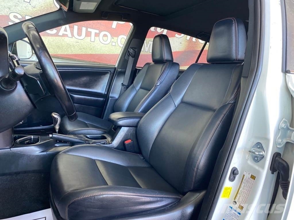 Toyota RAV4 سيارات