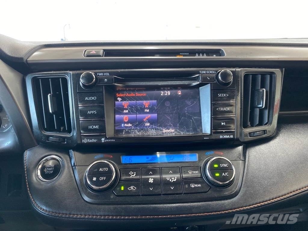 Toyota RAV4 سيارات