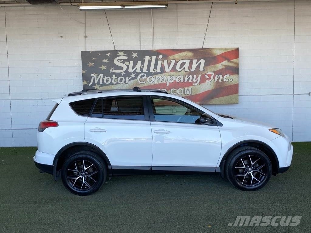 Toyota RAV4 سيارات