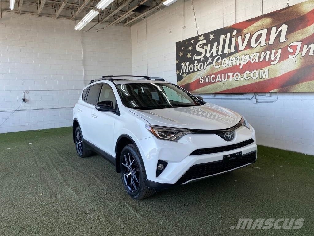 Toyota RAV4 سيارات