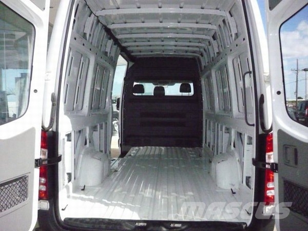 Mercedes-Benz Sprinter 315 CDI LWB High Roof 廂式貨物運輸車
