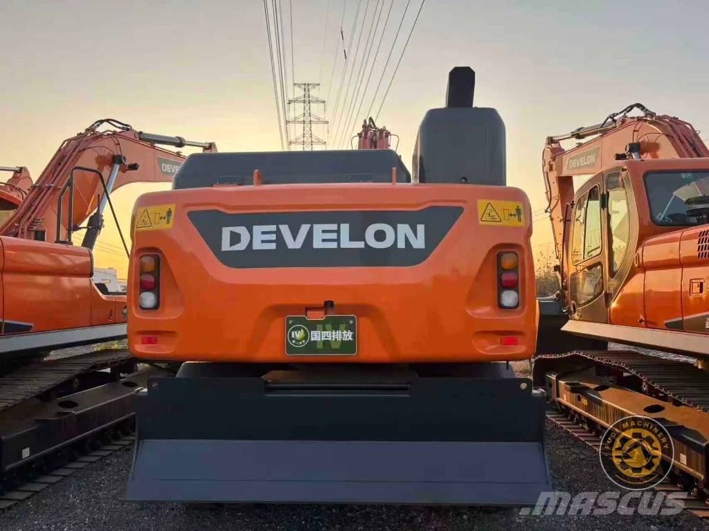 Develon DX210W Ratiniai ekskavatoriai