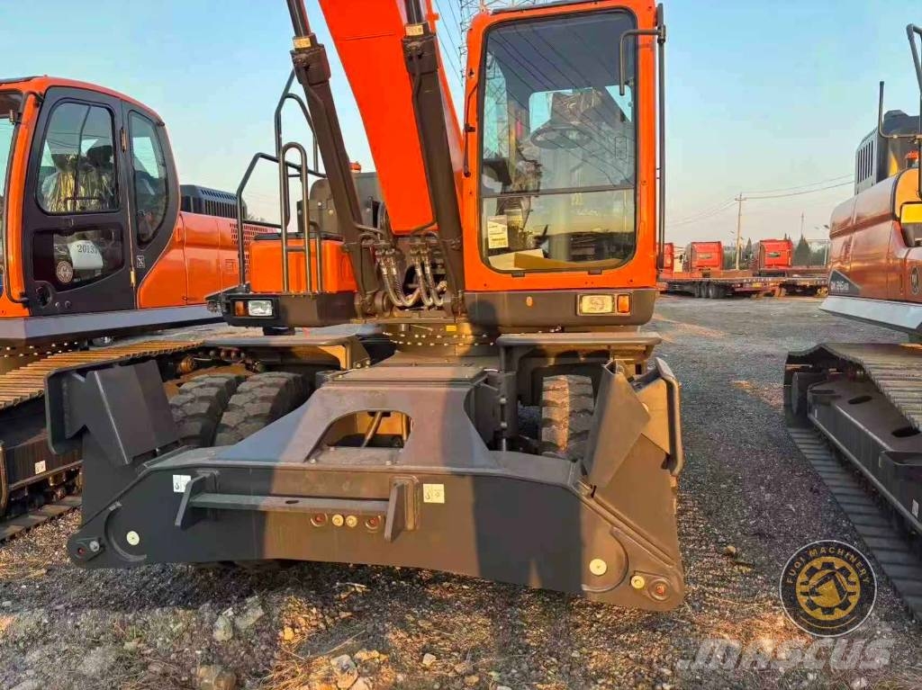 Develon DX210W Ratiniai ekskavatoriai