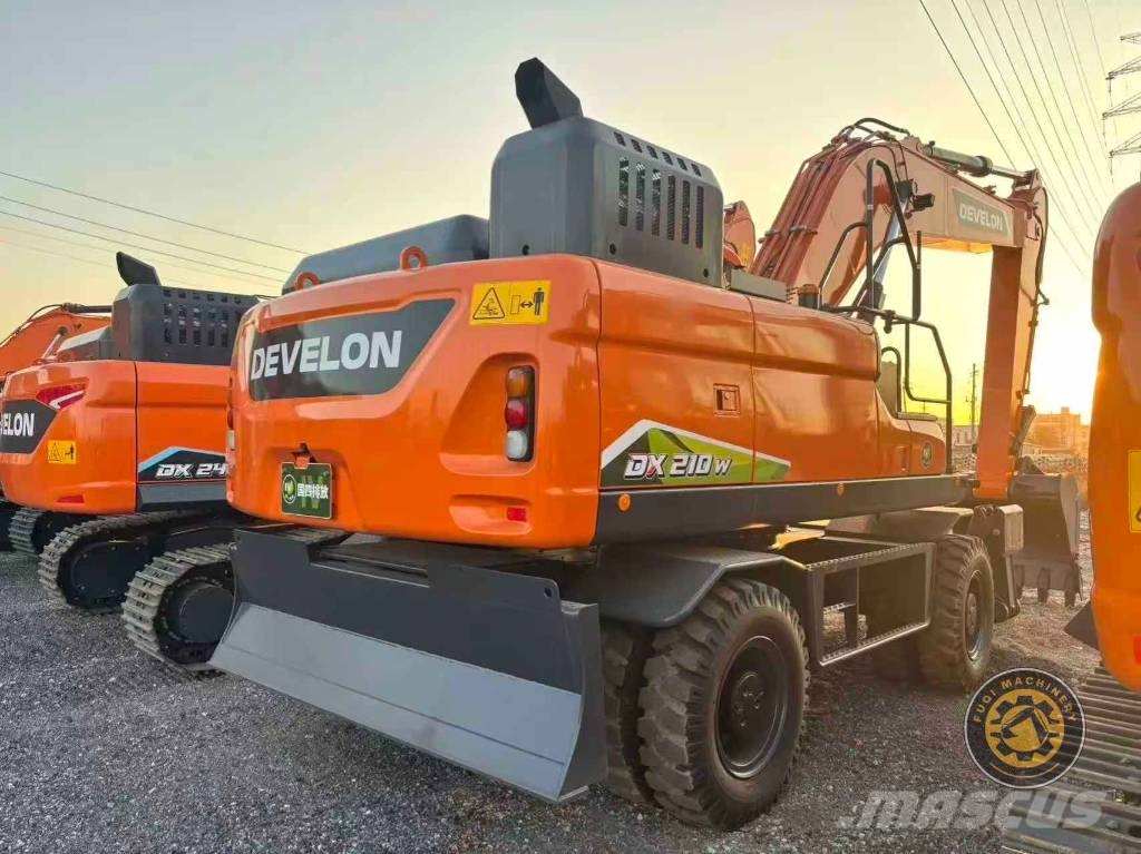 Develon DX210W Ratiniai ekskavatoriai