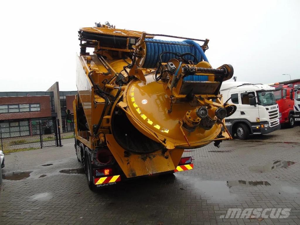 Scania P360 360 + COMBI VACUUM WIEDEMANN + 6X4 شاحنات مزدوجة / خلخلة