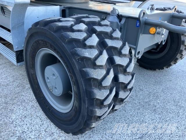 Liebherr A 920 Litronic حفارات بعجل