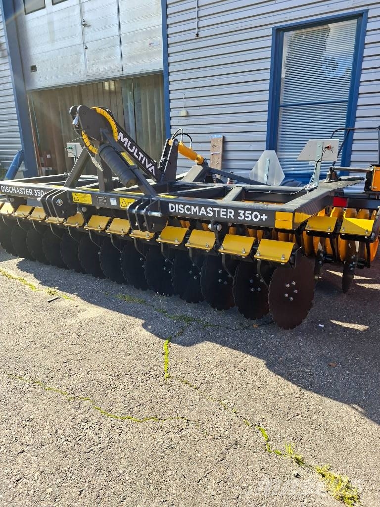 Multiva Discmaster 350 levyjyrällä Tárcsás boronák