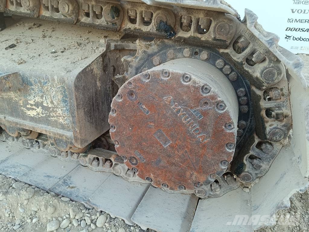 Hyundai R220LC-9A Pelle sur chenilles