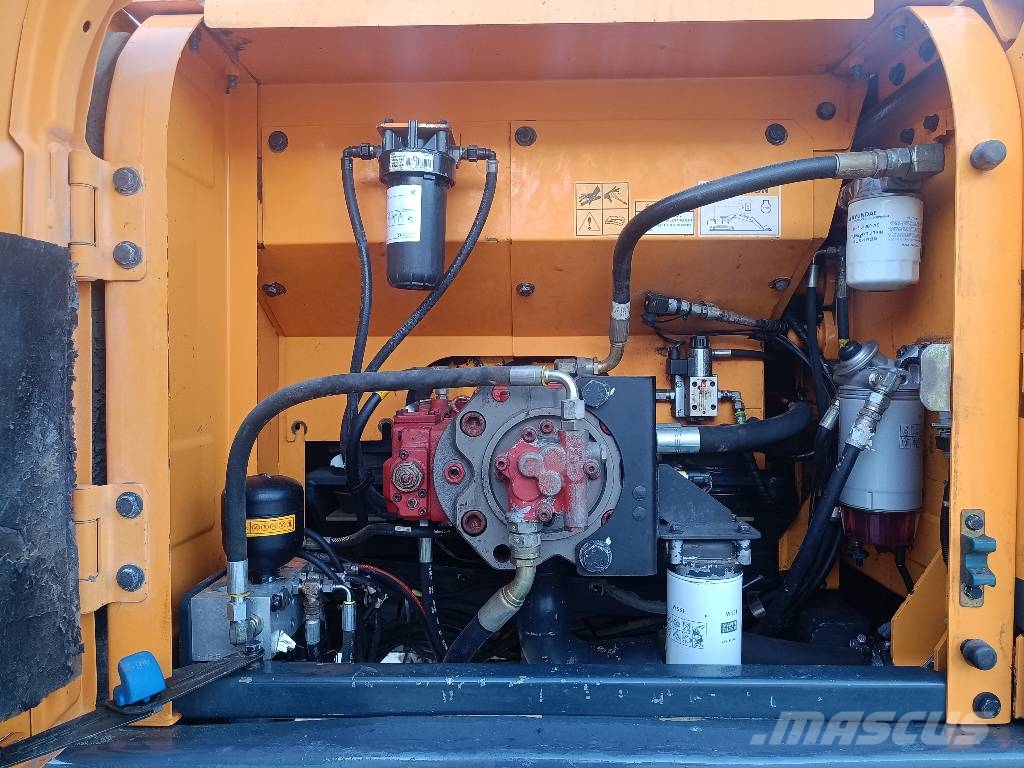 Hyundai R220LC-9A Pelle sur chenilles