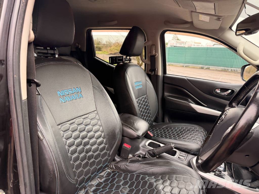 Nissan Navara Flakbilar/Pickuper