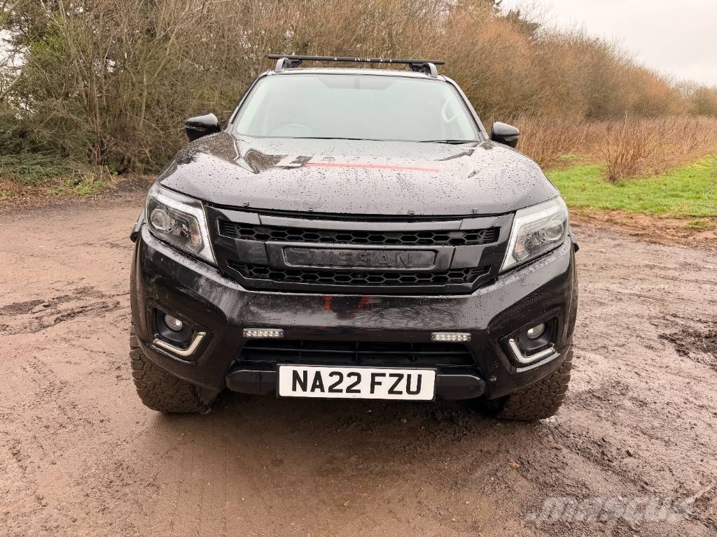 Nissan Navara Flakbilar/Pickuper