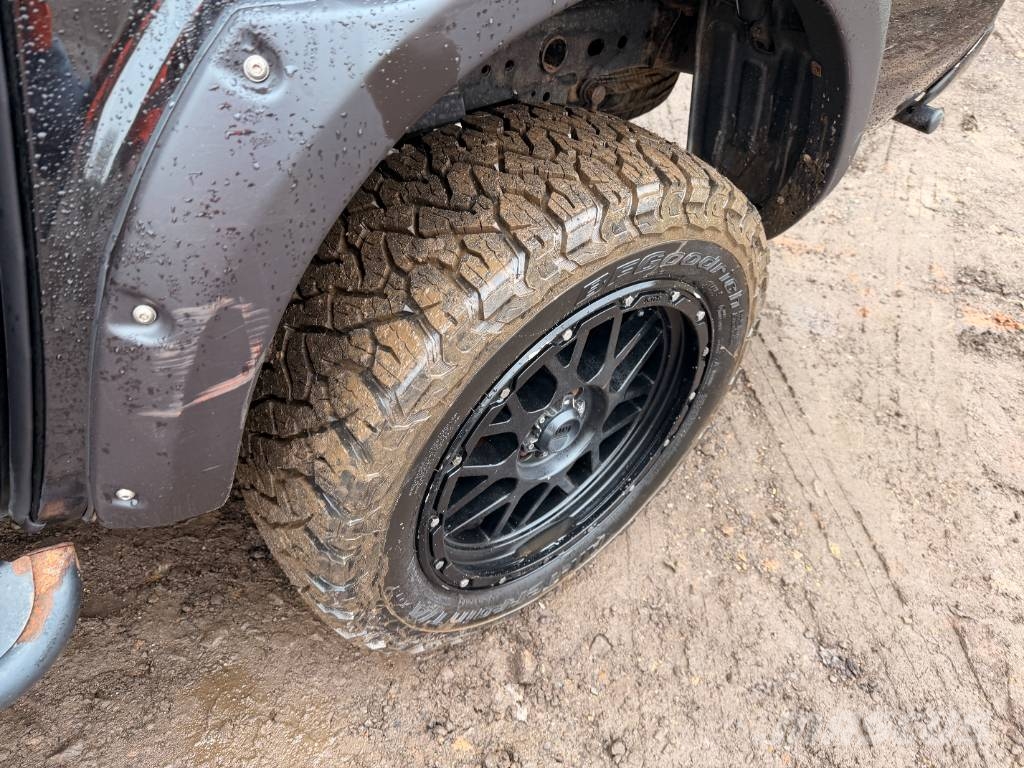 Nissan Navara Flakbilar/Pickuper