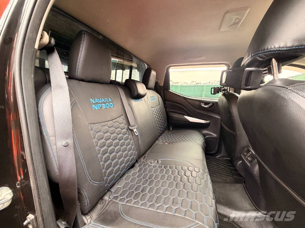 Nissan Navara Flakbilar/Pickuper
