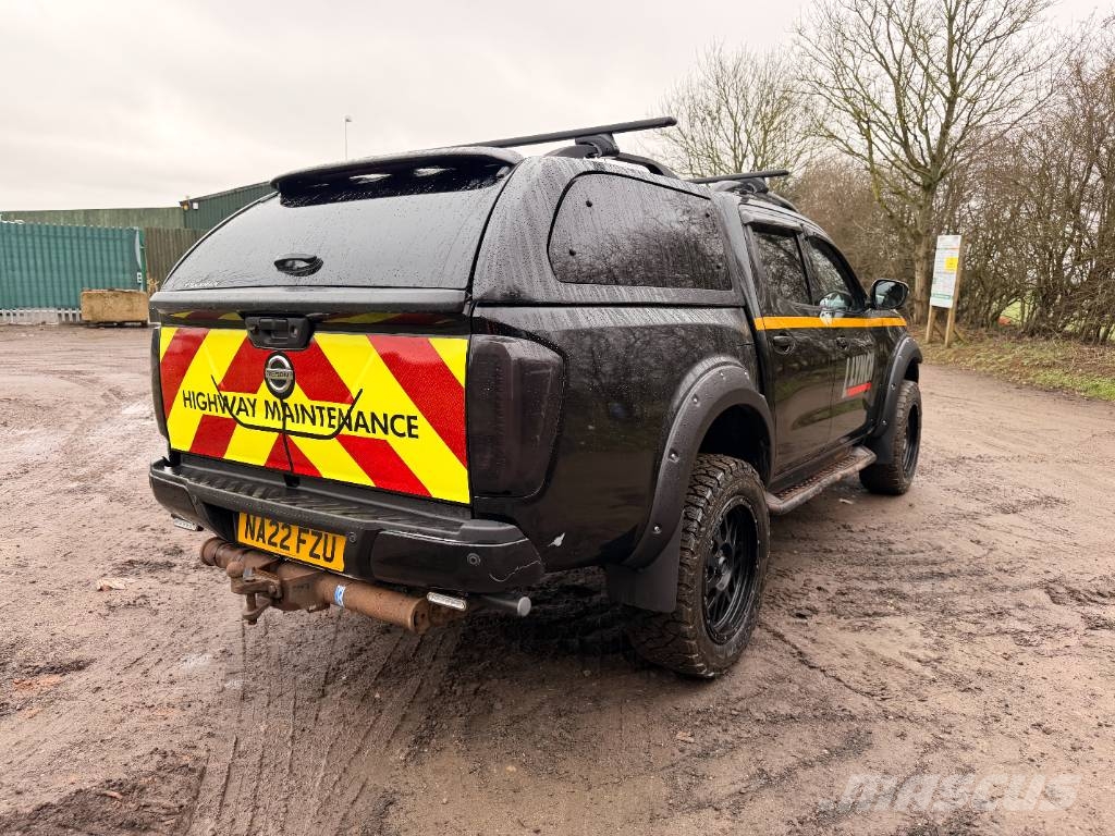 Nissan Navara Flakbilar/Pickuper