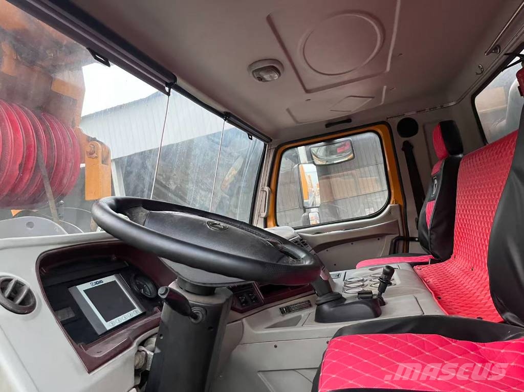 XCMG XCA260 Visurgājēji celtņi