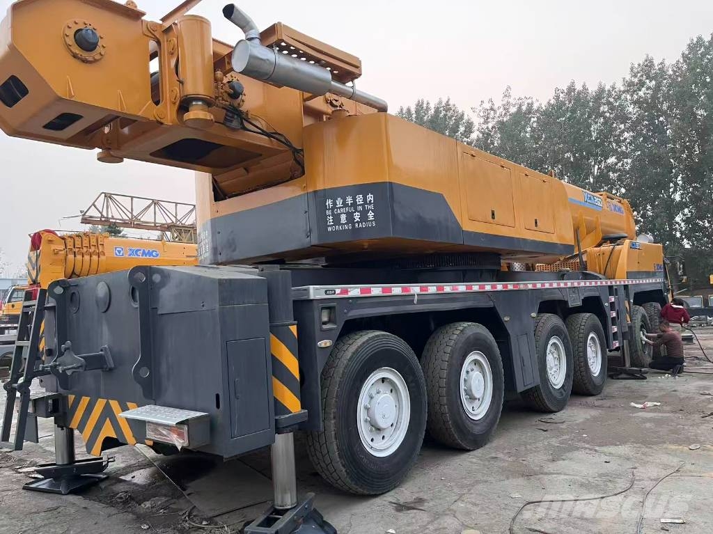 XCMG XCA260 Visurgājēji celtņi