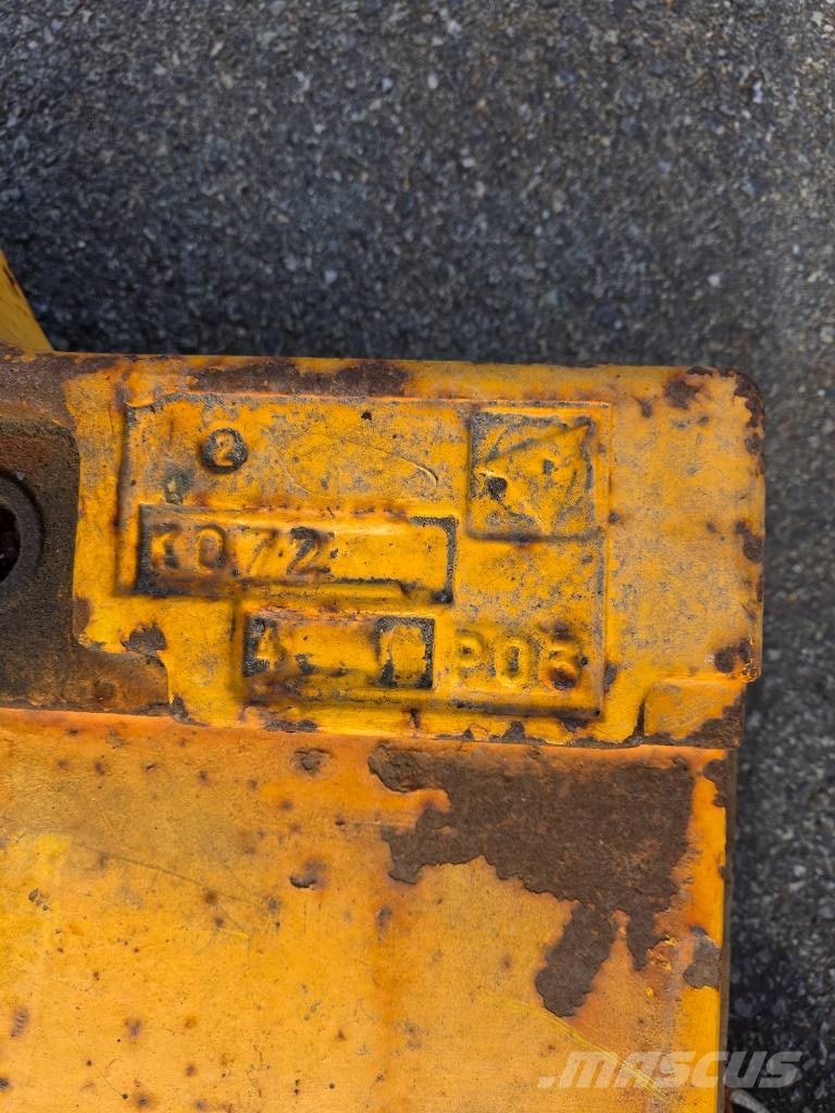 Volvo Counterweight L150/L180/L220 (E, F, G & H) Muut