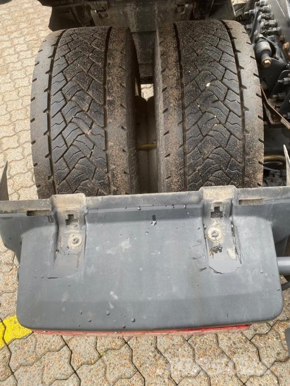 Volvo Vehicle Tractor 4x2 Standard Naudoti vilkikai