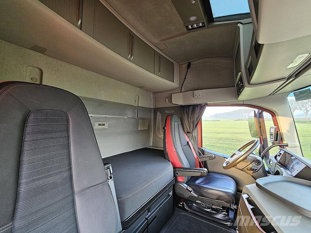 Volvo FH 460 4x2 I-Parc-Cool I-Save Xenon Spoilers PTO 1 Tractor Units