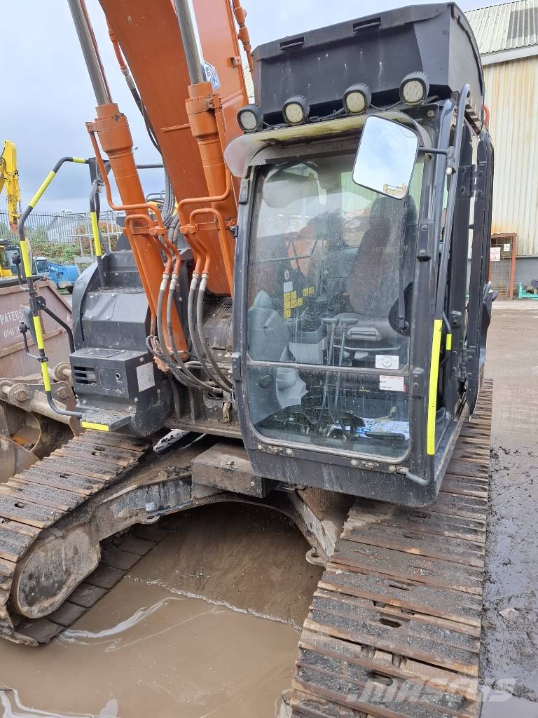 Hitachi ZX 225 US R LC-6 Telakaivukoneet