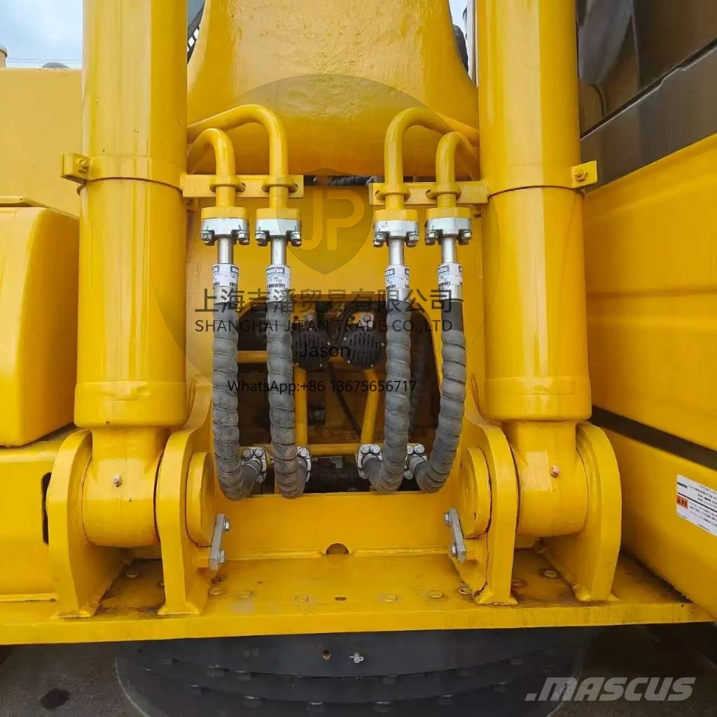 Komatsu PC 220 履带挖掘机